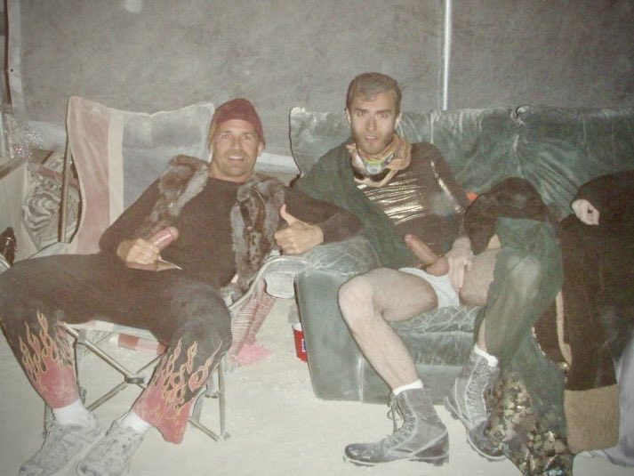 Just two guys hanging out in a dust storm ;-)