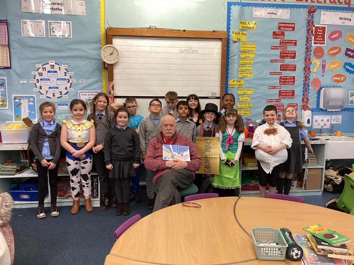 What an amazing afternoon in P4/5 celebrating world book day! We had not 1 but 2 fabulous authors join us and we were enthralled by Michael Kerins’ story telling of weetom’s adventures! <a href="/Logans_Primary/">Logans PS and NC</a> <a href="/BIGPANTSLTD/">Michael Kerins</a> <a href="/ms_strachanloga/">Mrs Mackinnon</a>