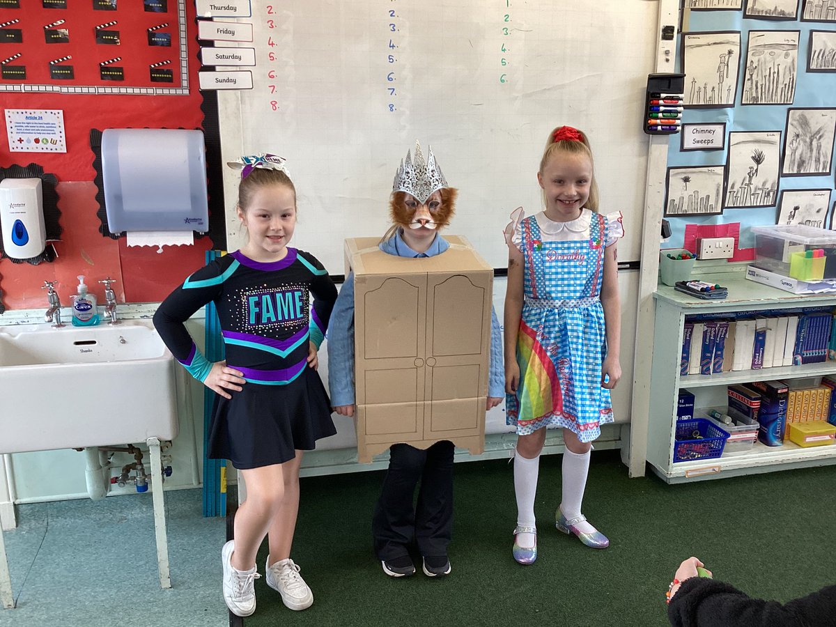 Miss Russell & P3/4 tweet media