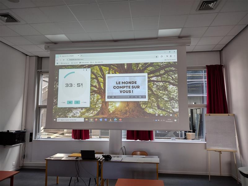 Réseau Canopé Centre-Val de Loire (@canope_dtcvl) on Twitter photo 🔎💡 Escape game ce matin au <a href="/lyceemonod45/">Lycee Jacques Monod SJDB 45</a> à Saint-Jean-de-Braye : À la recherche du professeur Trott ! Une mission pour sensibiliser aux enjeux de l’énergie responsable, des #ODD et de la consommation énergétique.
🙏 Merci à @Eiffage Energie Systèmes pour leur soutien ! 🔎💡 Escape game ce matin au <a href="/lyceemonod45/">Lycee Jacques Monod SJDB 45</a> à Saint-Jean-de-Braye : À la recherche du professeur Trott ! Une mission pour sensibiliser aux enjeux de l’énergie responsable, des #ODD et de la consommation énergétique.
🙏 Merci à @Eiffage Energie Systèmes pour leur soutien !