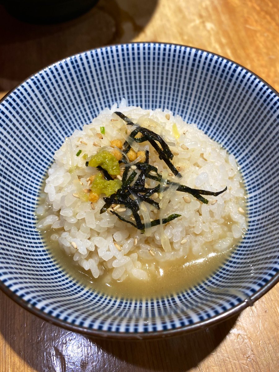 7NATADE's tweet image. 上野にある、たかはしラーメン🍜
ご飯もセットで頼んだの初めてだけど優勝😋😋