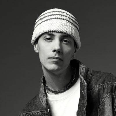 lnk.to/SorryForTheCha… 04.04 #SorryForTheChaos 💿