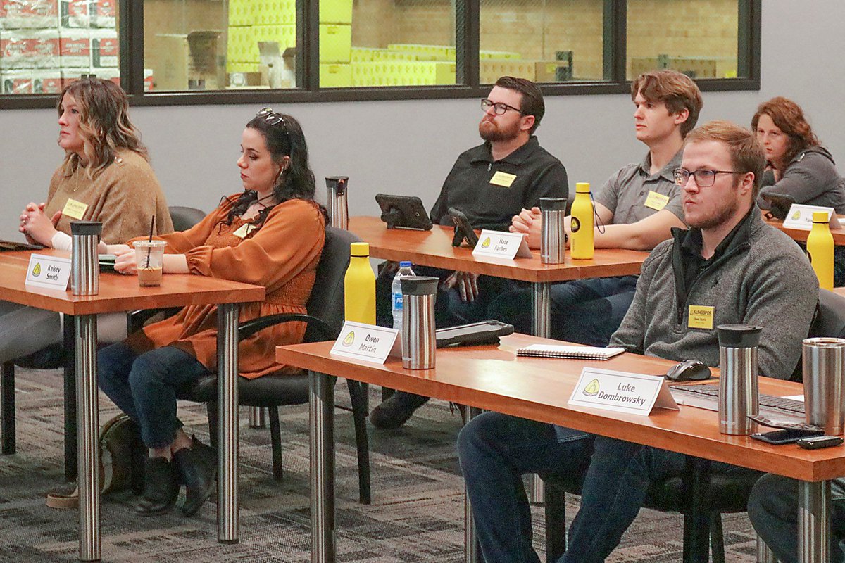 We're excited to continue our Sales Rep training this week and are thrilled to have the Klingspor Sales Representatives in the office! 
#klingspor #klingsporabrasives #training #salesrepresentatives #employeeappreciation