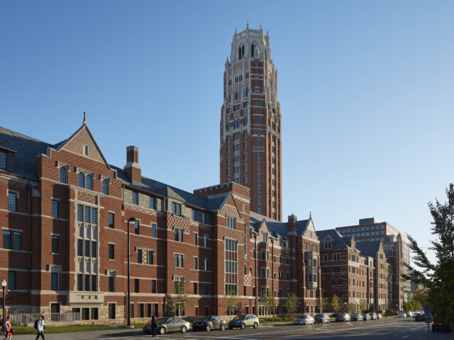 monarchitektur's tweet photo. And before some people think: "It would be much cheaper under capitalism!" I would like to do the whole thing again with American skyscrapers versus university colleges.

Using the four largest skyscrapers in the USA built between 2010 and today.

1/18🧵 https://t.co/DpDZe8H116