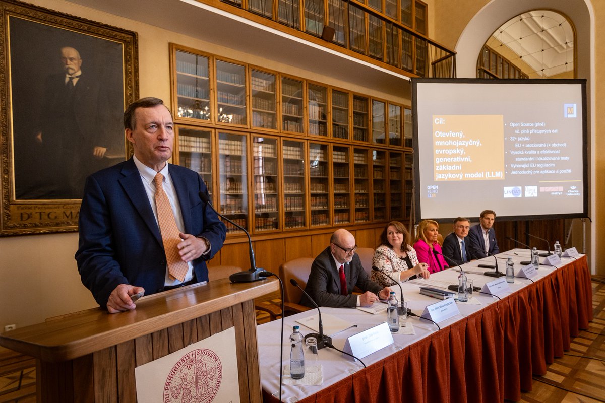 Magazín UK Forum (@ukforumcz) on Twitter photo 💻Pod vedením <a href="/ufal_cuni/">Institute of Formal and Applied Linguistics</a> <a href="/matfyz/">Matematicko-fyzikální fakulta Univerzity Karlovy</a> <a href="/UniKarlova/">Univerzita Karlova</a> se začíná budovat rodina výkonných velkých jazykových modelů pro všechny evropské jazyky. V Karolinu dnes odstartoval mezinárodní projekt <a href="/OpenEuroLLM/">OpenEuroLLM</a>, který má vést k digitální suverenitě Evropy. 👏
👉 link.cuni.cz/OpenEuroLLMZah… 💻Pod vedením <a href="/ufal_cuni/">Institute of Formal and Applied Linguistics</a> <a href="/matfyz/">Matematicko-fyzikální fakulta Univerzity Karlovy</a> <a href="/UniKarlova/">Univerzita Karlova</a> se začíná budovat rodina výkonných velkých jazykových modelů pro všechny evropské jazyky. V Karolinu dnes odstartoval mezinárodní projekt <a href="/OpenEuroLLM/">OpenEuroLLM</a>, který má vést k digitální suverenitě Evropy. 👏
👉 link.cuni.cz/OpenEuroLLMZah…