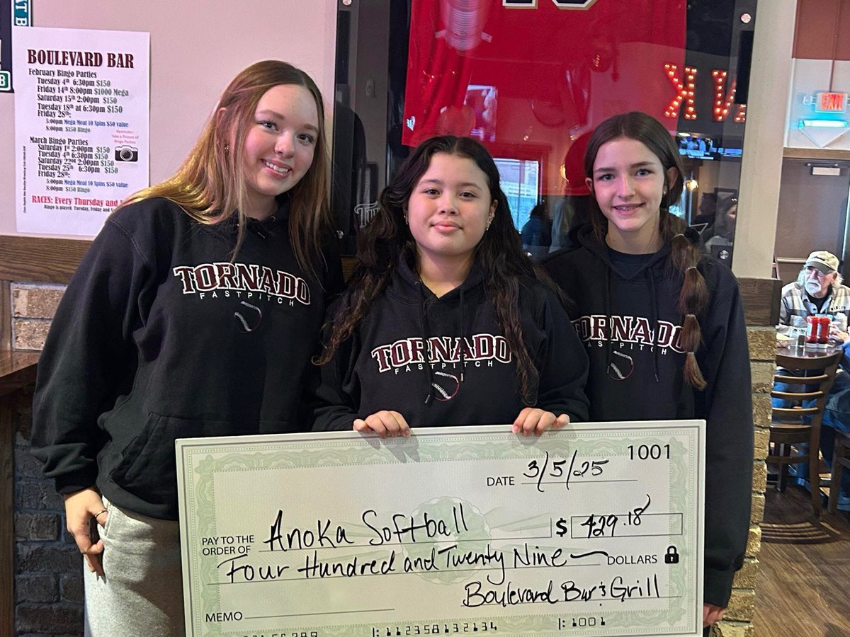 Huge THANK YOU to Boulevard Bar &amp; Grille - Coon Rapids for hosting Anoka High School Fastpitch last night. Another giant THANK YOU to all who came out last night and helped support the softball program!!