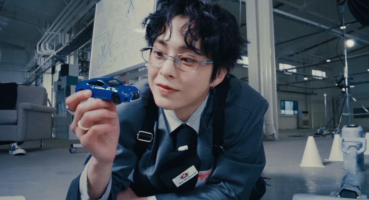 <a href="/XIUMIN_INB100/">XIUMIN_official</a> Woah, de verdad que tan genial y tierno te podes ver en un mismo concepto. Amo, estoy emocionadaaaa. 💙🩵

WHEE are with XIU
#InterviewX_MVTeaser2
#시우민_WHEE
<a href="/XIUMIN_INB100/">XIUMIN_official</a> <a href="/_xiumin_JP/">XIUMIN JAPAN OFFICIAL</a>