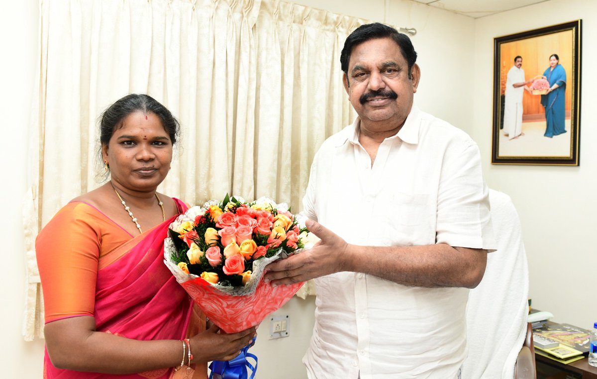VM Rajalakshmi - SayYesToWomenSafety&AIADMK (@rajalakshmioffl) on Twitter photo எனது பிறந்த தினத்தை முன்னிட்டு கழக பொதுச்செயலாளர், முன்னாள் முதல்வர், சட்டமன்ற எதிர்க்கட்சி தலைவர், புரட்சித் தமிழர் <a href="/EPSTamilNadu/">Edappadi K Palaniswami-SayYEStoWomenSafety&AIADMK</a> அவர்களை சந்தித்து வாழ்த்து பெற்றேன்.
#vmr #AIADMK #EPS
<a href="/AIADMKITWINGOFL/">AIADMK IT WING - SayYesToWomenSafety&AIADMK</a> எனது பிறந்த தினத்தை முன்னிட்டு கழக பொதுச்செயலாளர், முன்னாள் முதல்வர், சட்டமன்ற எதிர்க்கட்சி தலைவர், புரட்சித் தமிழர் <a href="/EPSTamilNadu/">Edappadi K Palaniswami-SayYEStoWomenSafety&AIADMK</a> அவர்களை சந்தித்து வாழ்த்து பெற்றேன்.
#vmr #AIADMK #EPS
<a href="/AIADMKITWINGOFL/">AIADMK IT WING - SayYesToWomenSafety&AIADMK</a>