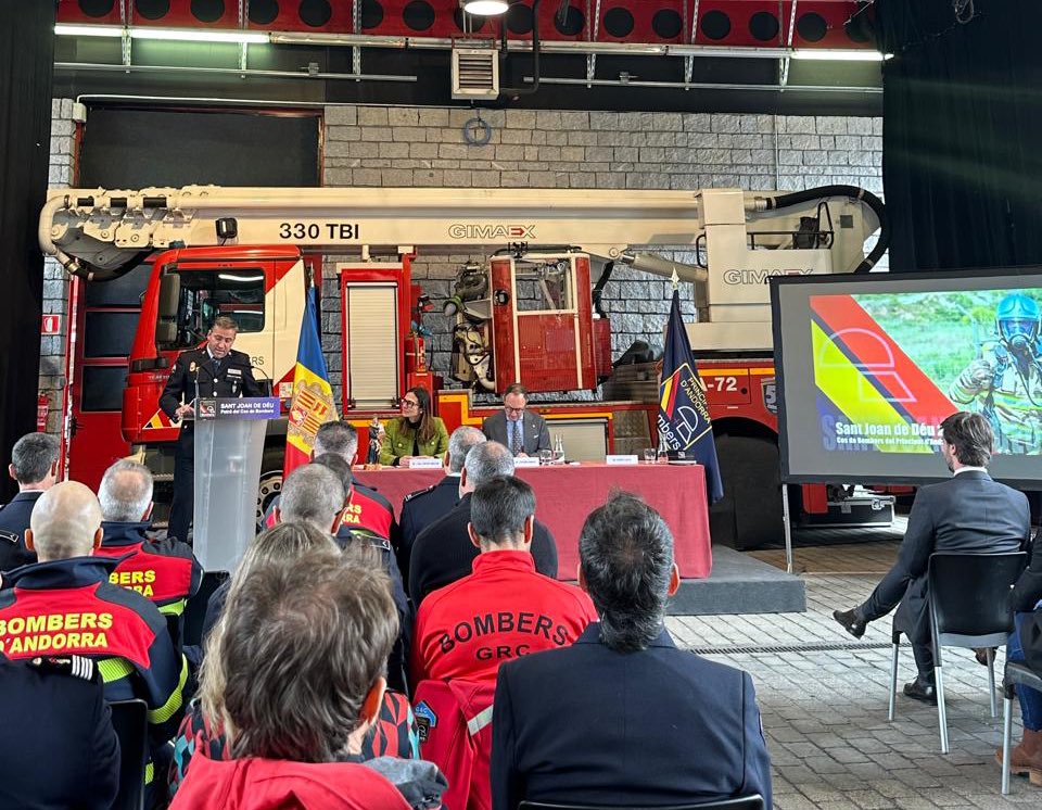 Protecció Civil Andorra (@pcandorra) on Twitter photo 👩🚒 Avui hem assistit a l'acte de celebració de Sant Joan de Déu, Patró del Cos de <a href="/BombersAndorra/">Bombers d'Andorra</a>.
🚒 Els Bombers són essencials per protegir i salvar vides en tasques de rescat i emergència. Agraïm el seu suport i col·laboració diària. 👩🚒 Avui hem assistit a l'acte de celebració de Sant Joan de Déu, Patró del Cos de <a href="/BombersAndorra/">Bombers d'Andorra</a>.
🚒 Els Bombers són essencials per protegir i salvar vides en tasques de rescat i emergència. Agraïm el seu suport i col·laboració diària.