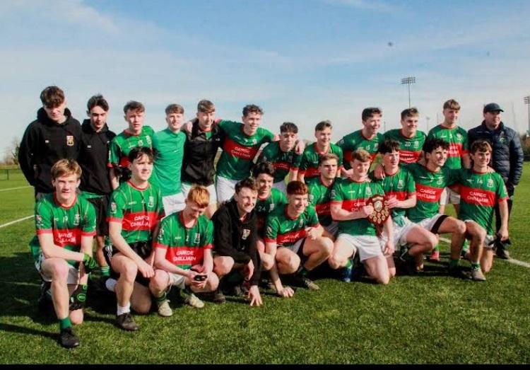 Comhghairdeas mór ó chroí leis an bhfoireann peile f18 a bhuaigh sa chraobh chomórtas Dé Máirt seo caite i gcoinne Clonturk CC, 6.7 - 3.5. Maith sibh a bhuachaillí, tá Coláiste Chilliain chomh bródúil asaibh!!