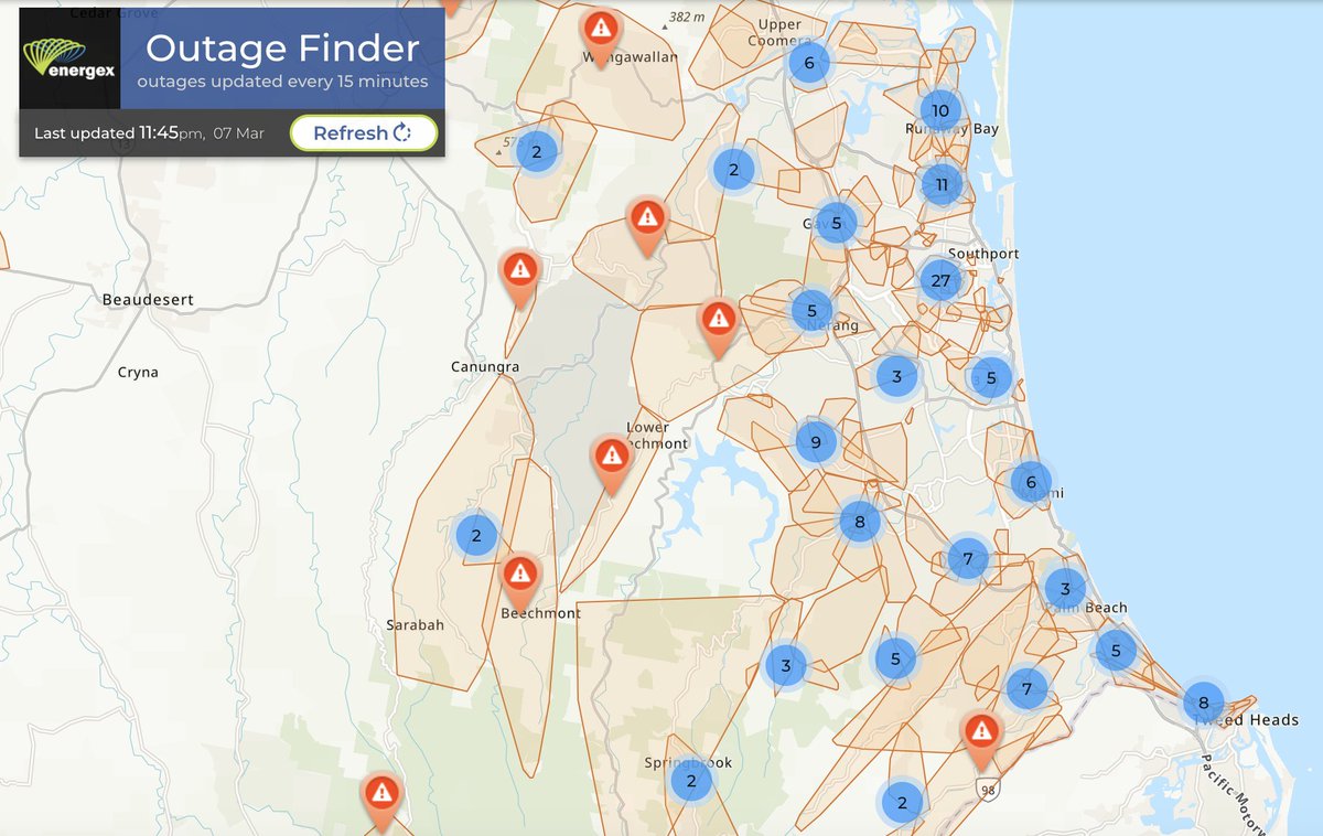 MouldyMedia's tweet photo. Over 170,000 homes without power. #CycloneAlfred https://t.co/klc3haWGhn
