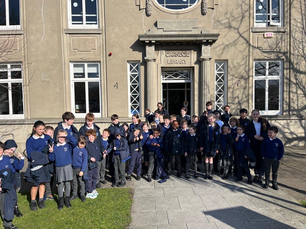 Holy Cross School tweet media