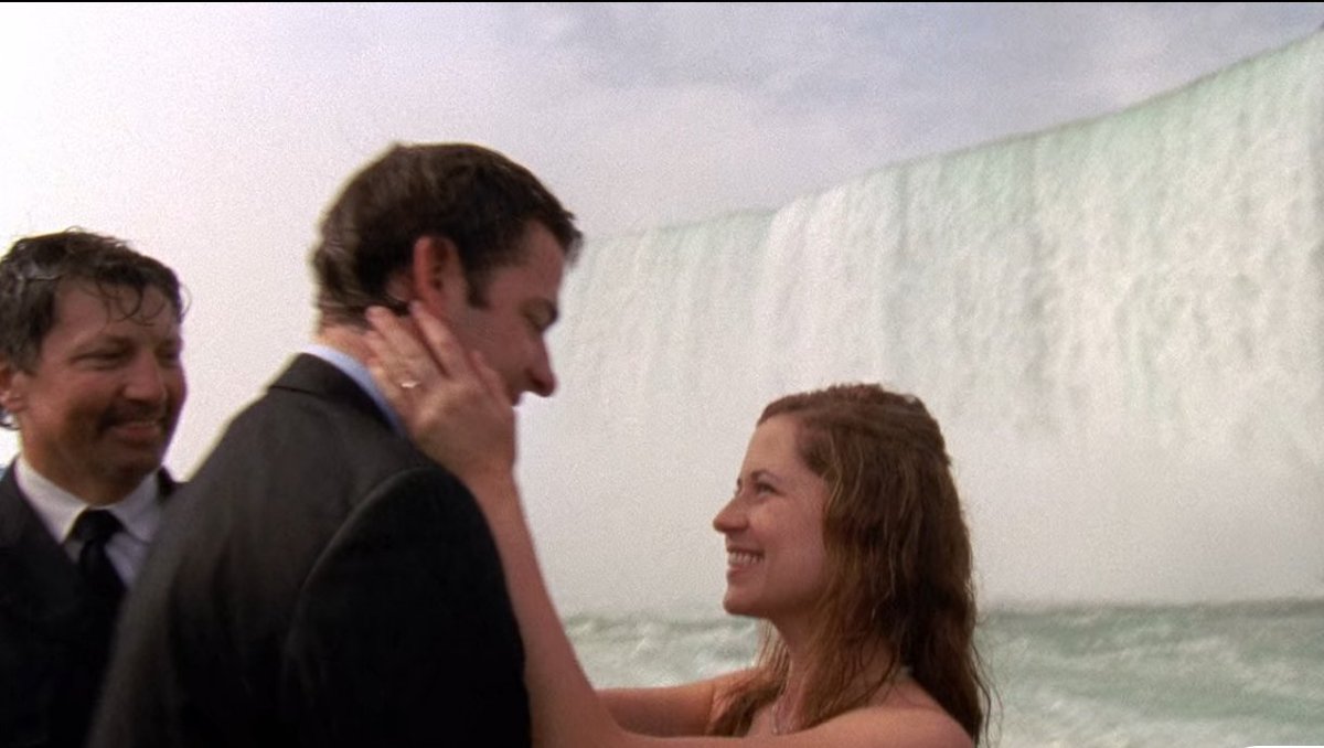 Pam Beesly provinciana tweet media