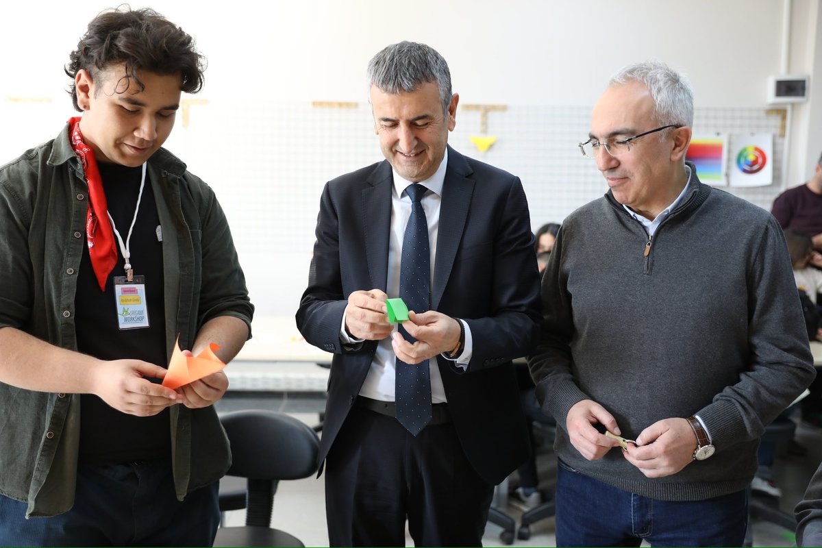 makustf (@makustf) on Twitter photo Fakültemiz ile <a href="/japsaku/">Japon Sanatı ve Kültürü Topluluğu</a> iş birliğinde, origami sanatıyla turna kuşları yapımı etkinliği gerçekleştirildi.
👉🏻mehmetakif.edu.tr/tr/content/116… Fakültemiz ile <a href="/japsaku/">Japon Sanatı ve Kültürü Topluluğu</a> iş birliğinde, origami sanatıyla turna kuşları yapımı etkinliği gerçekleştirildi.
👉🏻mehmetakif.edu.tr/tr/content/116…