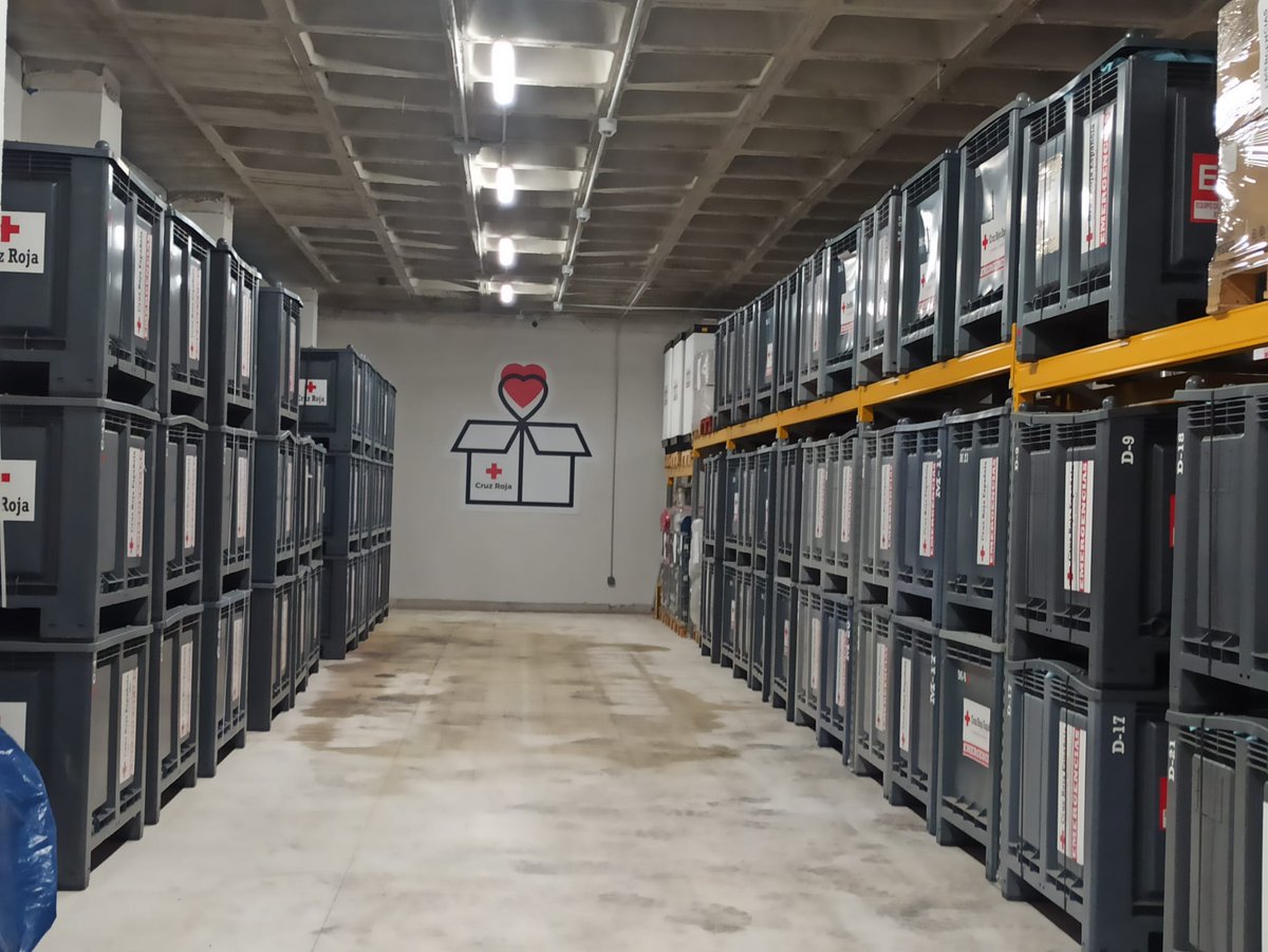 Personal voluntario de la asamblea ha visitado esta mañana la Sede del Centro de Emergencias de la Comunidad de Madrid, el conocido 112. Después se han desplazado a conocer el nuevo centro logístico de la institución en Alcorcón.
