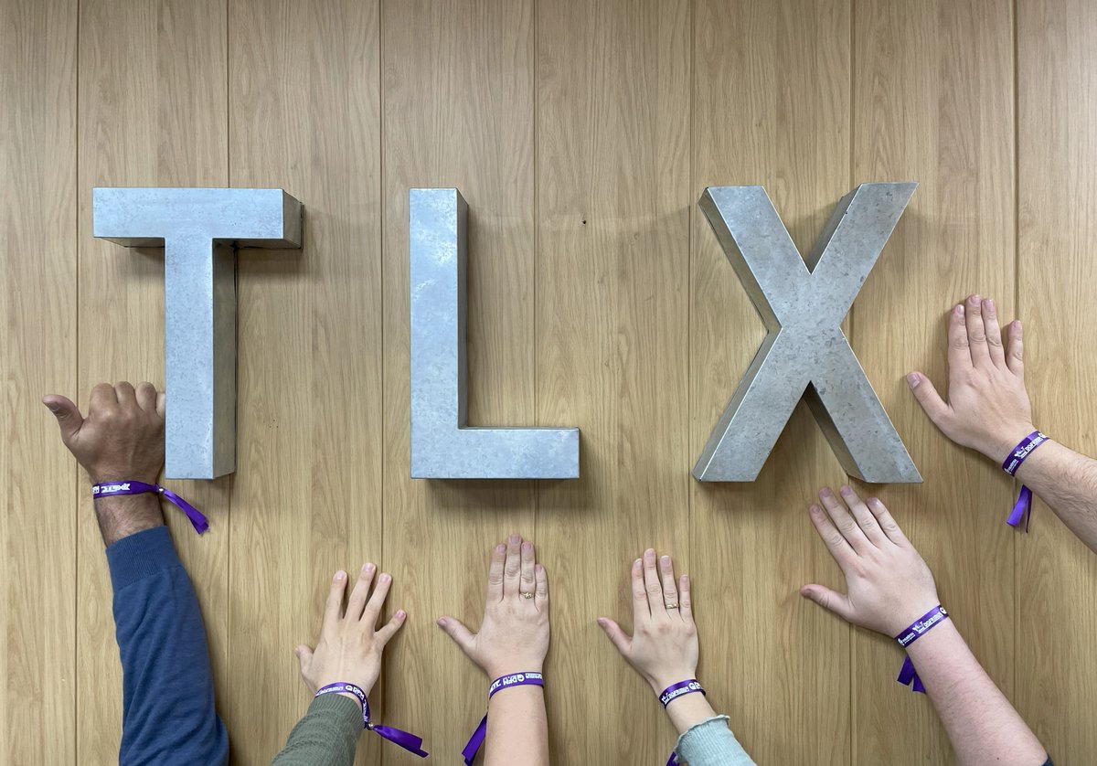 🚛💜 En #TLX celebramos el #8M reconociendo a las mujeres que rompen barreras en el transporte. Lorena, Anisoara y Paloma nos inspiran con su historia al volante. 💪¡Por más igualdad y oportunidades!

📽️ Mira su experiencia 👉 youtube.com/watch?v=sIq6hH…

#MujeresAlVolante #Igualdad