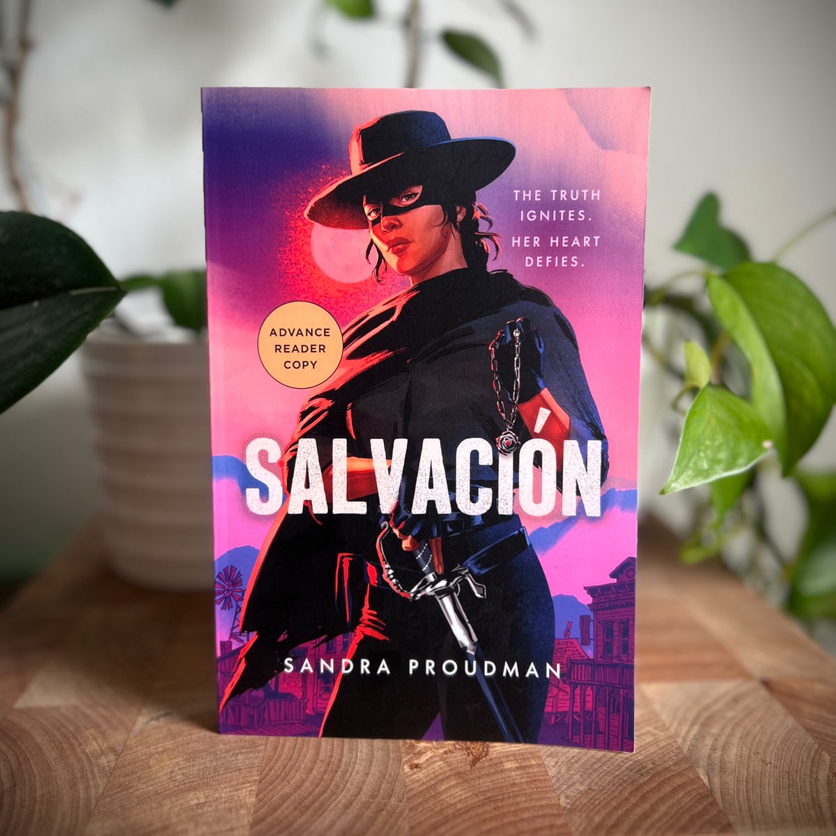 I'm giving away a physical ARC of SALVACIÓN by <a href="/SandraProudman/">sandraproudman.bsky.social</a> 🙌🙌🙌 

This Zorro retelling is full of salt magic, adventure, and a swoon-worthy romance. Y'all are going to love this book 💜

Details going out in my newsletter on Tuesday: shannonathompson.us11.list-manage.com/subscribe?u=87…