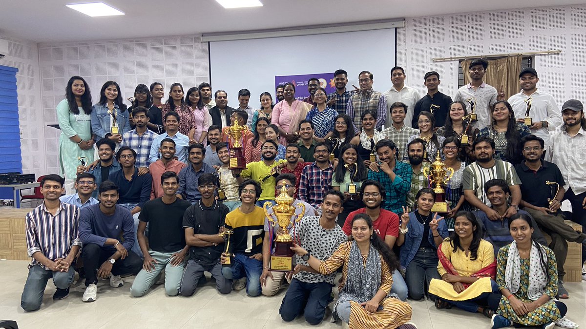 StudentsFOA's tweet photo. Congratulations to the winner of Spandana 2025 @DeanArtsBHU !  Prof. Sushma Ghildyal , the Dean, Faculty of Arts  and teachers proudly presented the prizes, celebrating talent and excellence.. @VCofficeBHU @bhu_updates @bhupro @dsw_bhu https://t.co/EVhXigynLD