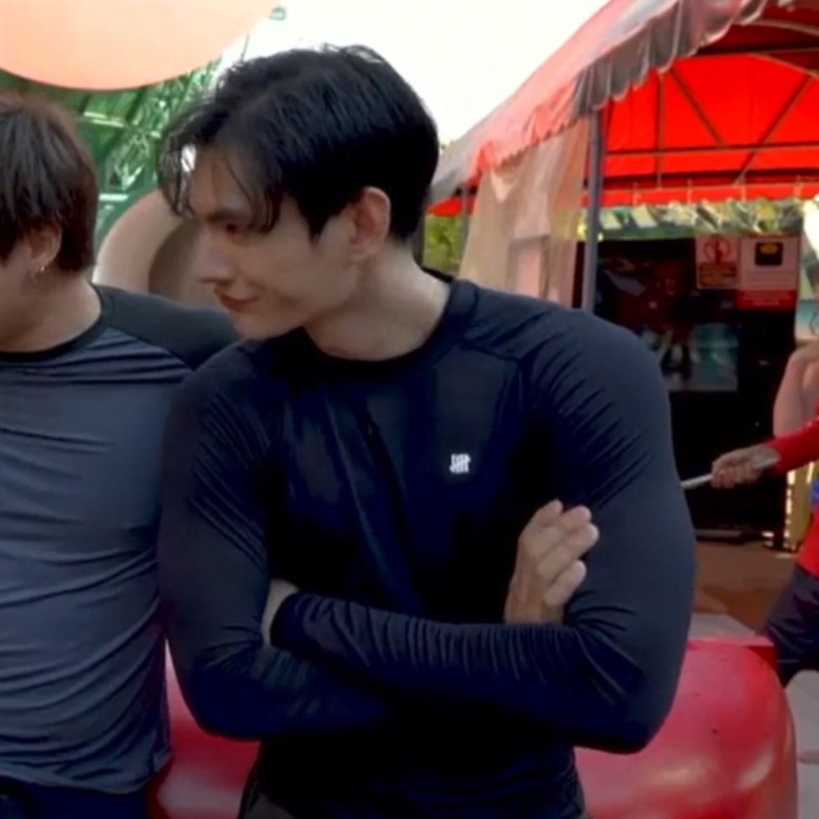 pacatphoom's tweet photo. ทุกคนเงียบ !!! 

BJ Serving Up

#BJOUTINGEP6 https://t.co/UwoGyNLjea
