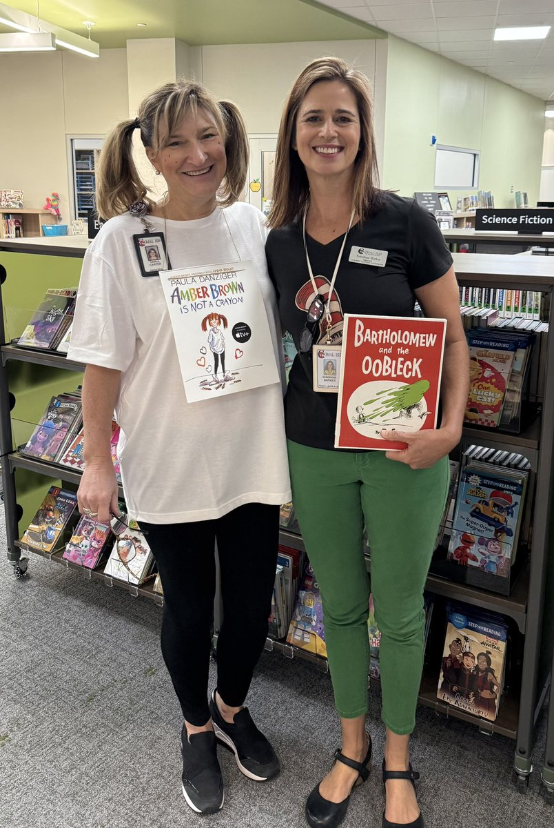 Read Across Comal at CCES is a great way to start the day celebrating a love of reading! #togetherwecultivate #todayinComal #growinggreatness