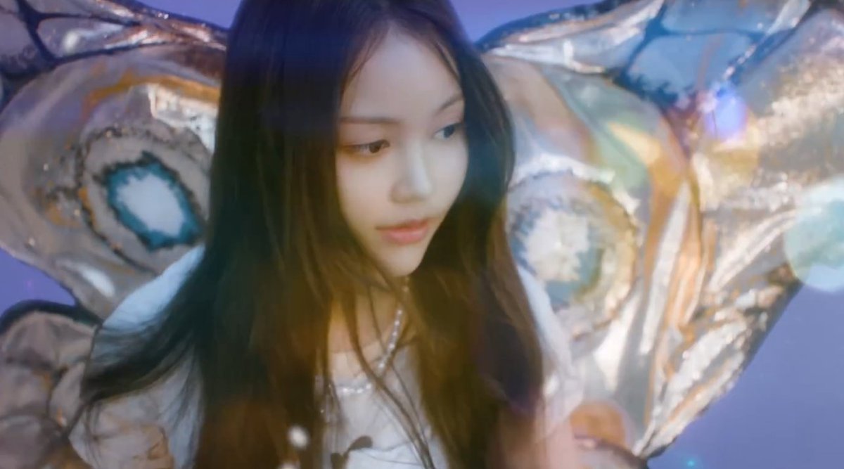 CarmenNshine's tweet photo. Carmen 𐦍⋆.˚��༘⋆
#Butterflies_MV_Out_Now
#하츠투하츠 #Caremn #카르멘 #Hearts2Hearts #Hearts2 https://t.co/9zrLj8IdBs