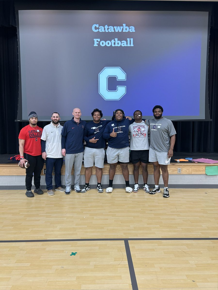 Coach_Overman's tweet image. Career Day at West Rowan Elementary.
These guys are great examples for the future of Catawba!