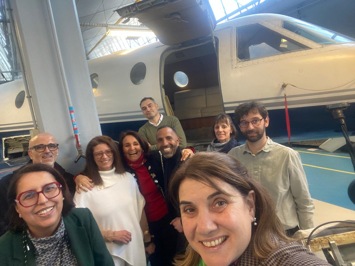 #ErasmusPlus Visita preparatoria del Proyecto KA122 ADQUISICIÓN DE LAS COMPETENCIAS CLAVE A TRAVÉS DE LA MEJORA EN LA DIGITALIZACIÓN DE PERSONAS ADULTAS a un centro educativo de Blanc Mesneil #París con talleres #FP Intercambio de experiencias de aprendizaje e inserción laboral