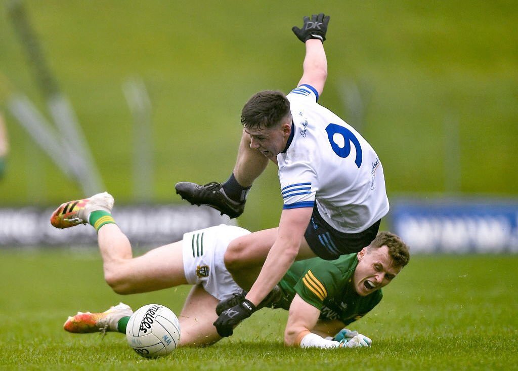 Sliding into the weekend ⚡️ Our Blacked Out Gloves are now back in stock. Grab a pair now and hit the pitch with our premium German latex grip and classic blacked out style. 

🛒 Shop now
dksports.ie