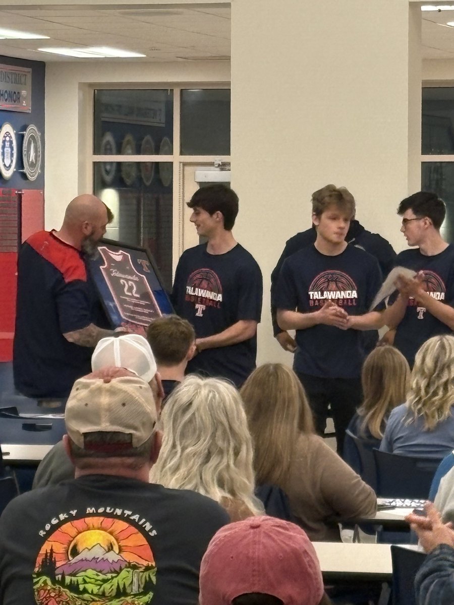Had a great awards banquet with cheer and basketball to end our season