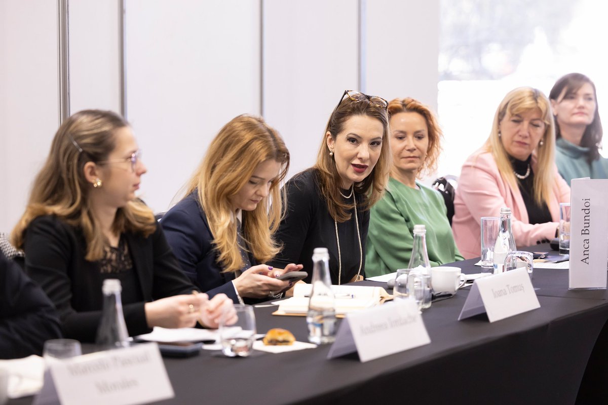 📢 Today, Aspen Institute Romania hosted a #Healthcare Working Breakfast with Minister A. Rafila &amp; our Program Partners, shaping 2025 priorities for a resilient &amp; innovative healthcare system in Romania!