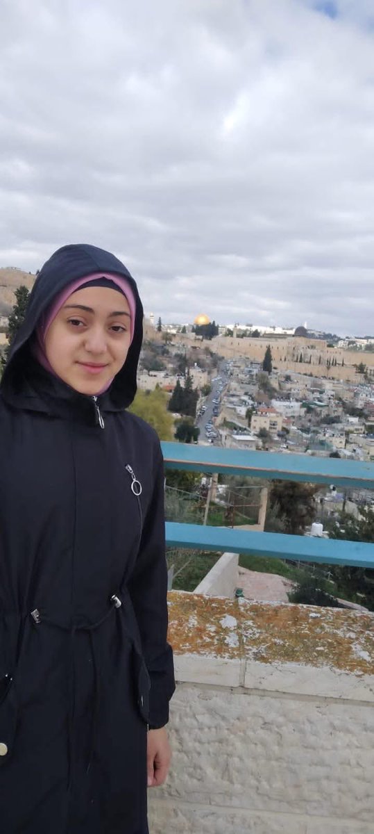 🚨The Israeli military court has extended the detention of 12-year-old Palestinian girl Taqwa Ghazawi in Jerusalem until next Monday.

She was abducted yesterday after leaving school and brought before the court this morning on charges of drawing the Palestinian flag.