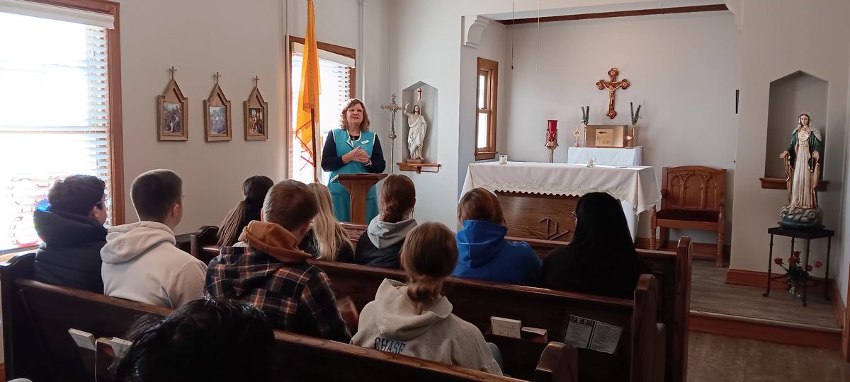 GCPrinEubanks's tweet photo. Yesterday, 17 of our students and 3 members of our faculty participated in our 3rd annual Pro-Life Awareness Day.   They began the day in prayer in our Holy Family chapel at the Bellevue abortion clinic . We also went to Guiding Grace to learn more about their mission-Great Day! https://t.co/ccaxGt7PAH