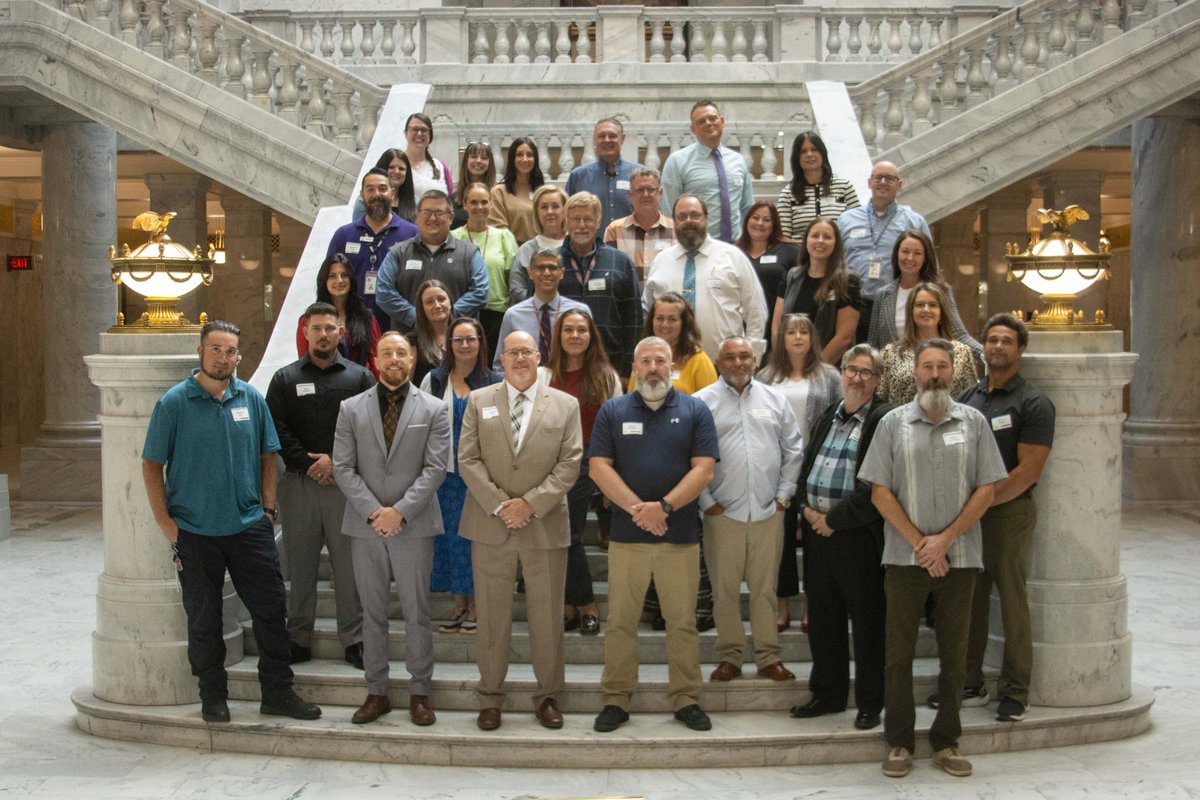 JobsUT's tweet image. Today is Employee Appreciation Day! We want to thank our employees for the vital role they play in strengthening Utah's economy by helping families and individuals achieve the economic stability they're looking for. Thank you to all the employees who make Utah strong!