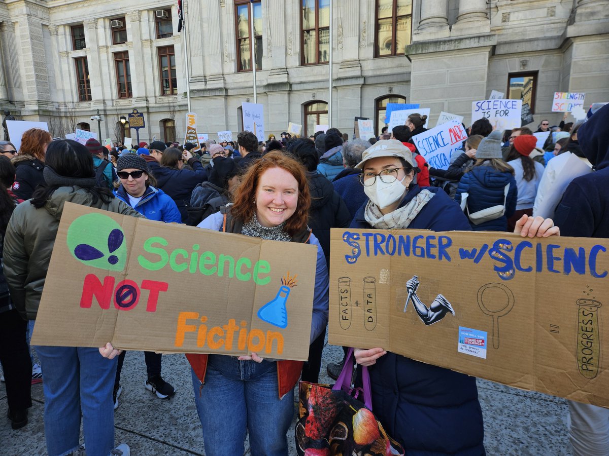 ronny_drapkin's tweet photo. Standing up for Science at Philly City Hall!
Who would have thought we'd have to do this?!?

Science serves society!
Science is diverse!
Science saves lives!
America is great because of science!

"If you stand for nothing, you will fall for anything!"
#StandUpForScience2025 https://t.co/5b0D1Z4ezx