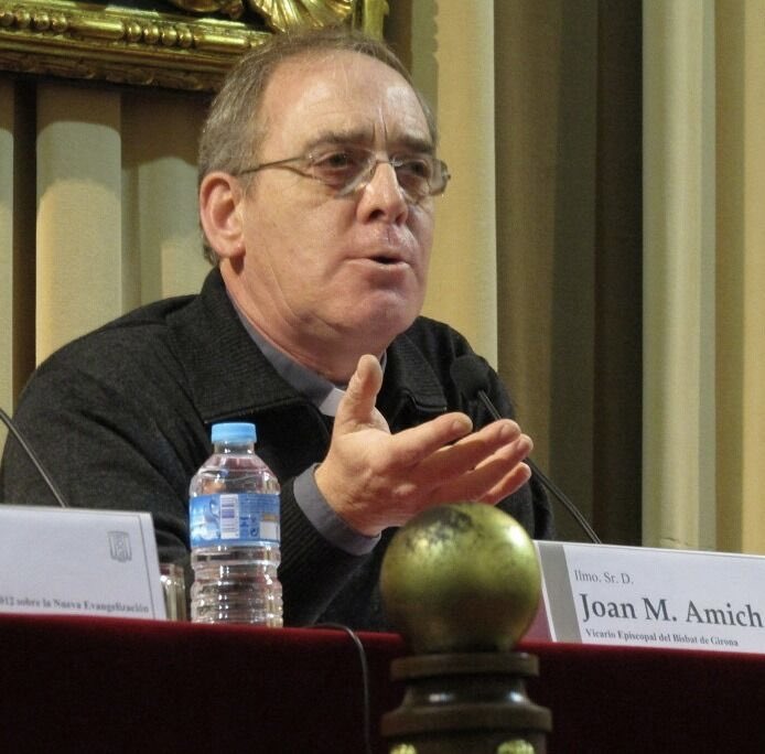 Condol per la mort de Mn. Joan Maria Amic i Raurich

Amb tristesa però també amb agraïment per la seva vida, acomiadem Mn. Joan Maria Amic i Raurich, un capellà exemplar, humil i ple de bondat, que ha estat un model a seguir per a molts. La seva senzillesa i proximitat han deixat