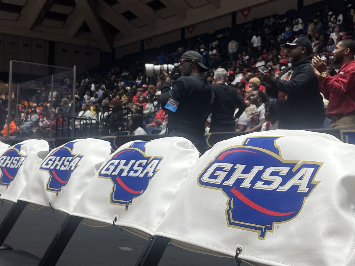 Colby Zak (@colbyzak_news) on Twitter photo HALFTIME:
At halftime of the GHSA State Championship, McIntosh County Academy leads Savannah High 21-15 in a defensive battle.
<a href="/Joey_B_Lamar/">Joey Lamar</a> <a href="/WSAV/">WSAV News 3</a> HALFTIME:
At halftime of the GHSA State Championship, McIntosh County Academy leads Savannah High 21-15 in a defensive battle.
<a href="/Joey_B_Lamar/">Joey Lamar</a> <a href="/WSAV/">WSAV News 3</a>