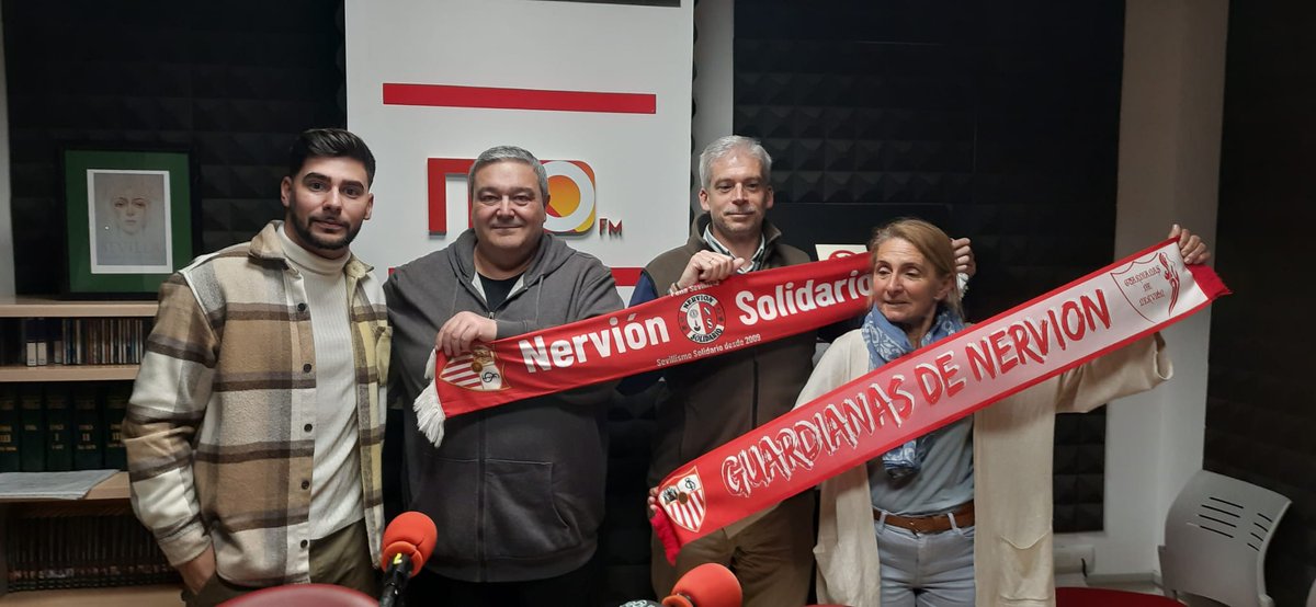 FAMILIA ROJIBLANCA PEÑAS
Patrocina <a href="/BarTribuna/">bar tribuna sevilla</a> 
Tertulia Sevillista con <a href="/FcoJoseCarrasco/">Francis</a>
y las peñas <a href="/guardianassfc/">GuardianasdeNervion</a> <a href="/psnervsolidario/">PS Nervion Solidario</a> <a href="/PS_ForzaSevilla/">PS Forza Sevilla Campeón</a>
<a href="/PS_APuerta/">PS A.Puerta San Sebastián</a> de San Sebastián 

Colabora <a href="/fpsevillistas/">F. Peñas Sevillistas</a>

Puede escuchar el programa en este enlace go.ivoox.com/rf/141255811