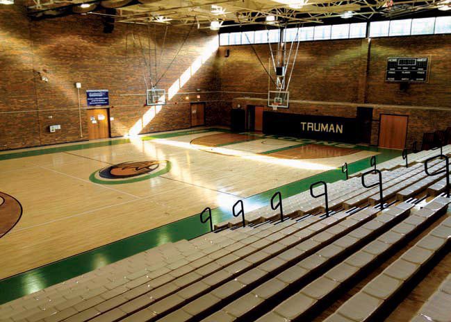 mariahcrowell99's tweet photo. @CoachKSkanes_  After multiple great talks I’m blessed to receive a offer from @truman_wbb1 💚 https://t.co/UIScG6jAdZ
