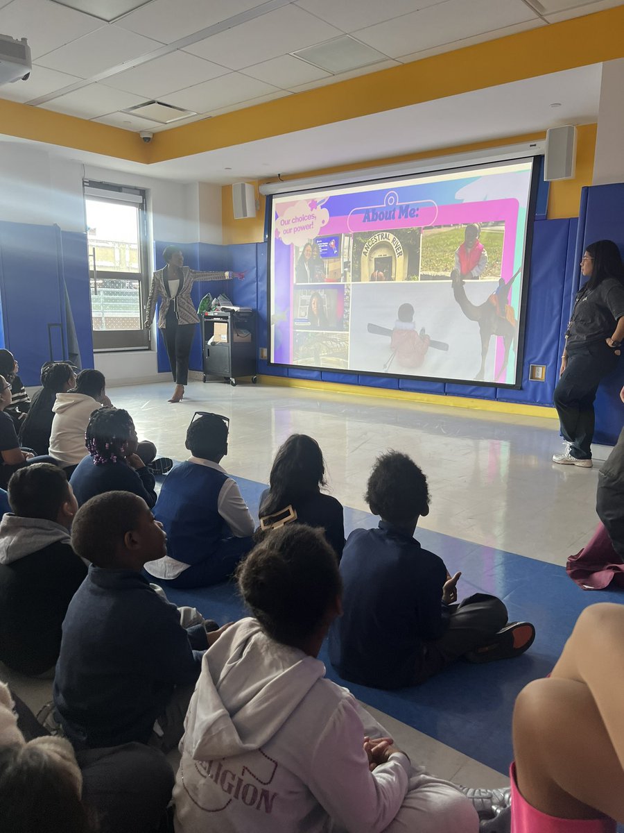 YaritzaV_'s tweet image. Today was a good day!! 

I spent the morning inspiring young minds at @DemocracyPrep Endurance Elementary in the Bronx, NY alongside fellow @ualbanyalumni. 

💜💛 UA—-U Know!!

#CareerDay #UAlbanyAlumni #DemocracyPrep #McKenziesAdventures