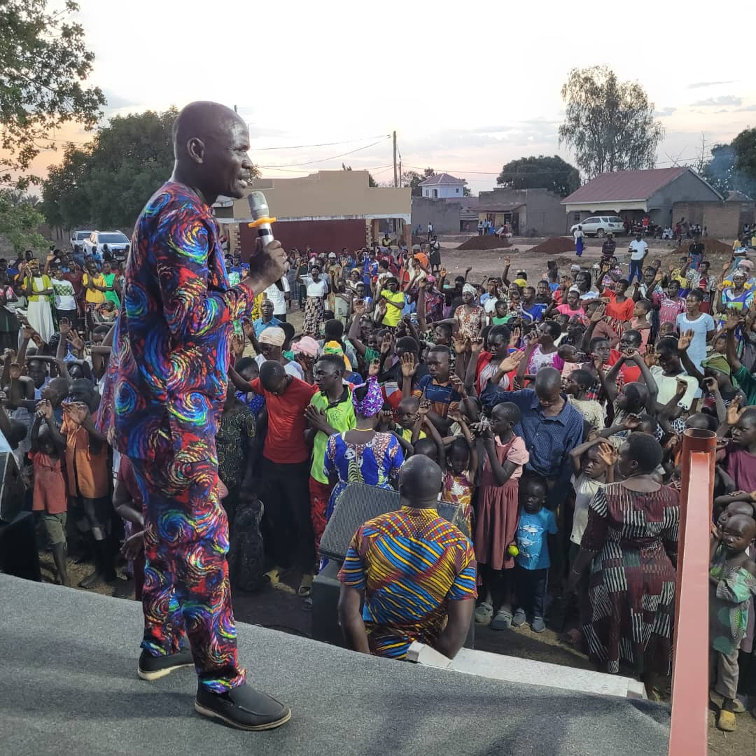 Decodiuganda's tweet photo. Decodiuganda Kingdom Impact in Amuria – 105 Souls Won!
Day 2 of the Abarilela, Amuria crusade was a testament to the power of the gospel, with 105 souls choosing Christ. At Decodi, we believe that our actions echo in eternity, and every sermon, prayer, and effort is making change https://t.co/BPWO3fHO8q
