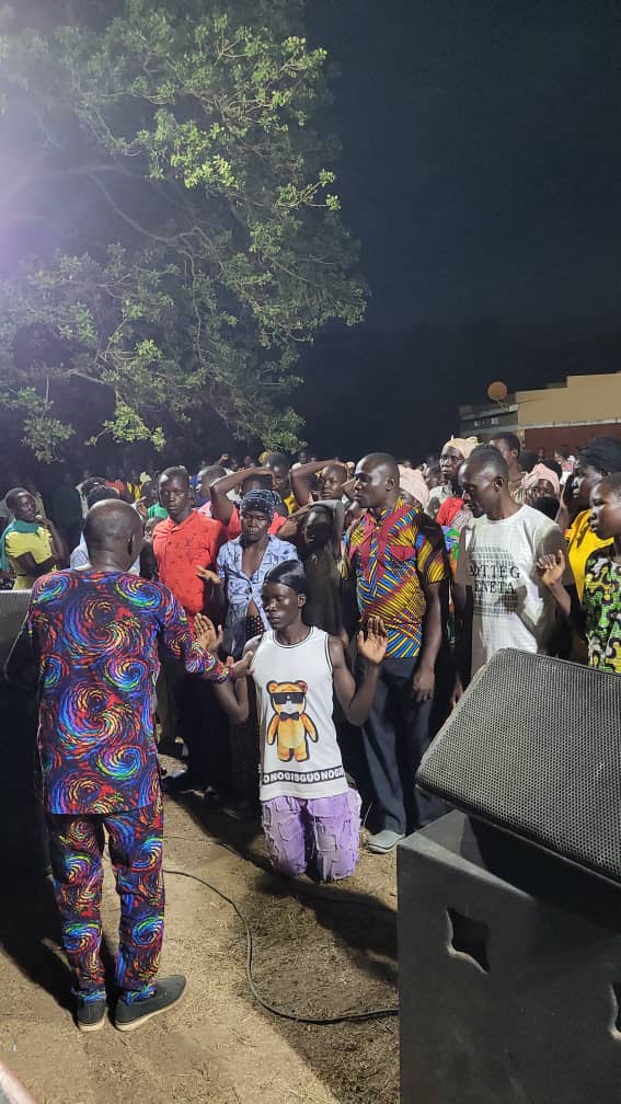 Decodiuganda's tweet photo. Decodiuganda Kingdom Impact in Amuria – 105 Souls Won!
Day 2 of the Abarilela, Amuria crusade was a testament to the power of the gospel, with 105 souls choosing Christ. At Decodi, we believe that our actions echo in eternity, and every sermon, prayer, and effort is making change https://t.co/BPWO3fHO8q