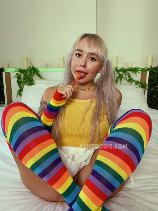1 pic. Me or candy? ? https://t.co/WOmwMvcueZ