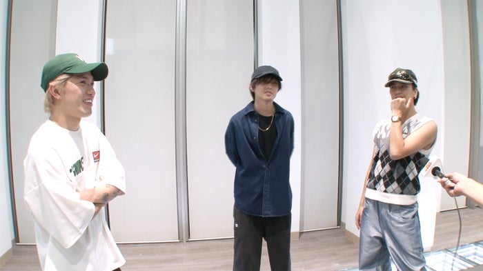 modelpress's tweet image. キンプリ・BE:FIRSTら
振付師KAITAとのエピソード告白✨

SKY-HI主催ライブの裏側も公開👀

🔻8日午前10時30分～
mdpr.jp/news/4514360

#オーマイゴッド @ohmygod_ntv