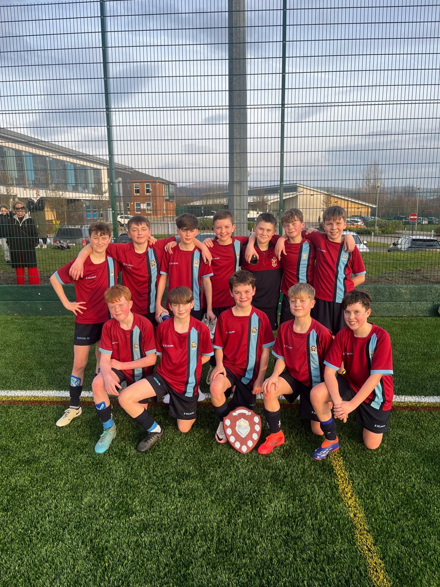sarchsPEDEPT's tweet photo. Job done! Tonight saw our Y7 Boys win the Hyndburn &amp; Ribble Valley football league with a 3-0 win courtesy of goals from Mariusz, Theo and Liam to cap off a perfect campaign!! ⚽️🏆 https://t.co/mWh8NgrcJm