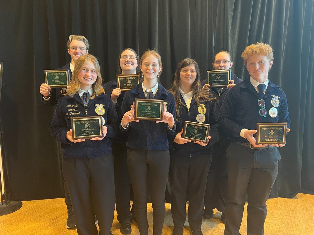 The Natural Resources class had 7 students place in the top 3 for their categories for the FFA Arthur Berkey State Agriscience Fair.  Five students earned first place and will have the opportunity to apply to the National FFA Agriscience Fair!