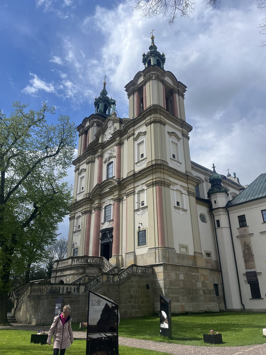 GING3G33's tweet photo. here’s some pics of pretty surroundings i took :) https://t.co/fHuBKDJ11f