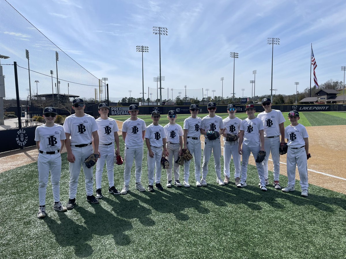 It’s baseball season!!  2030 Bulls White got a little Spring Training outdoor work in <a href="/LakePointSports/">LakePoint Sports</a>.  Incredible facility!  Great to see some blue skies, sunshine, and fly balls.  The season starts tomorrow!!  #bullsfam <a href="/inbullsbase/">Indiana Bulls Baseball</a>