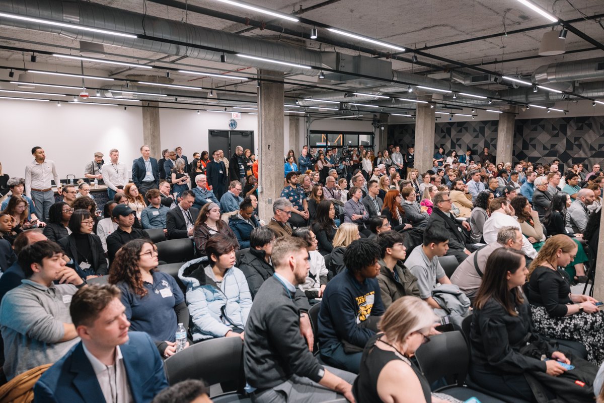 🚀 What a day for Chicago and the Midwest! 🚀

Yesterday, mHUB witnessed the power of innovation, collaboration, and community at the Fourth Revolution Awards and HardTech Summit! The energy was electric, and the connections made will drive new partnerships, investments, and