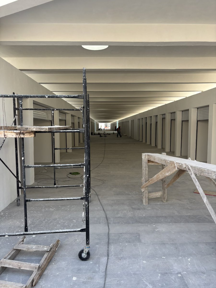 Con los comerciantes del mercado de artesanías del malecón, supervisando los nuevos locales de la plaza de la soberanía. #capistran #escapistran #veracruzpuerto #pic #nuestroveracruz