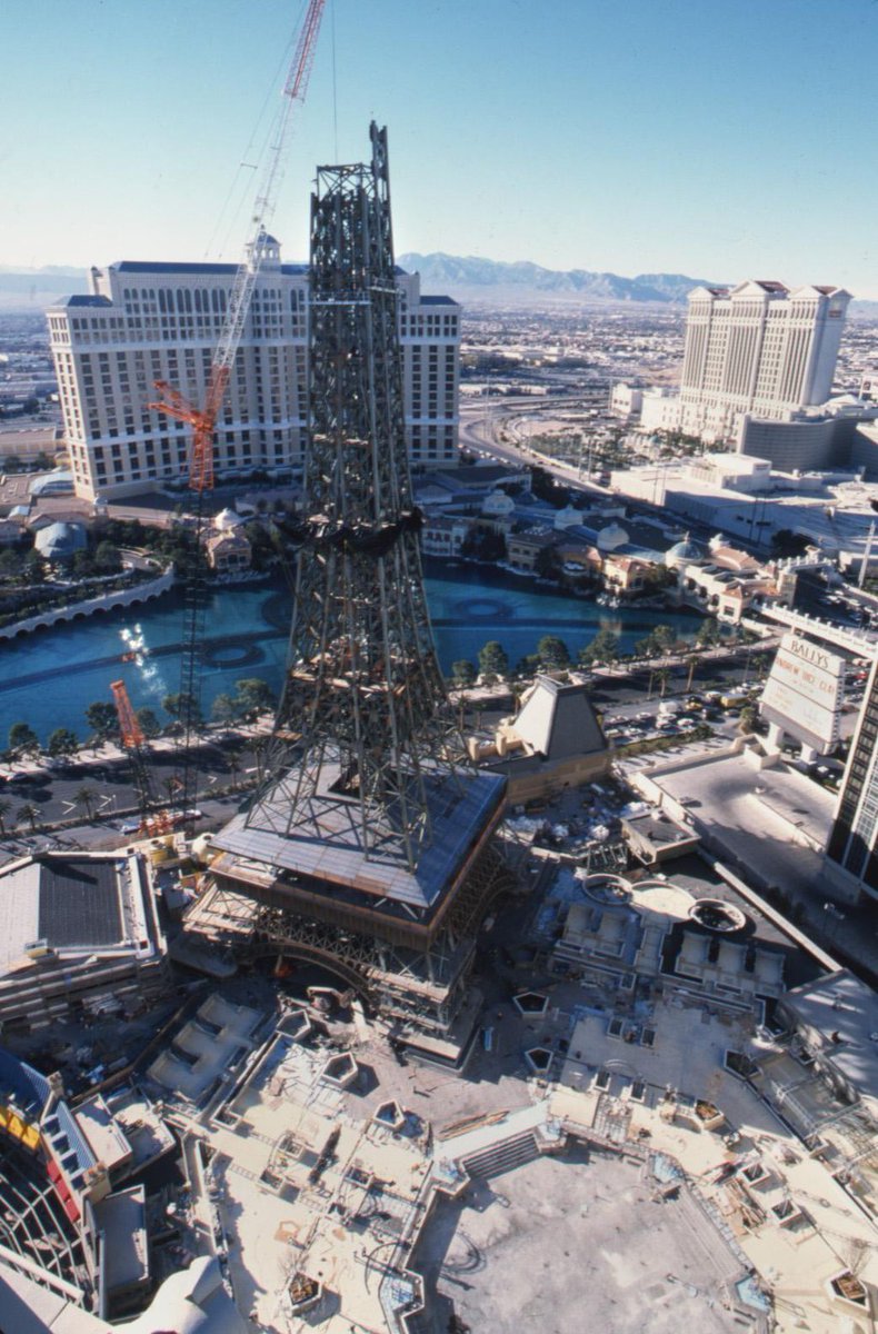 summacorp's tweet photo. Paris Las Vegas, 1999 https://t.co/RYgAI5M4Sy